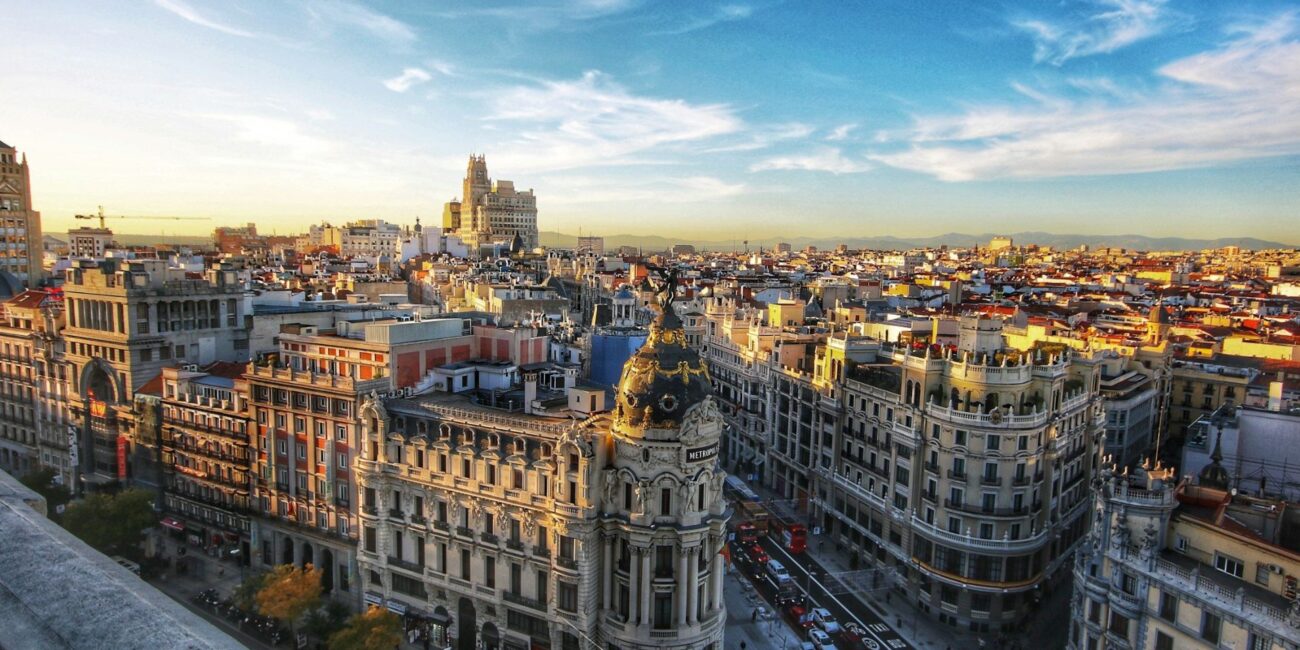 Discover the best cities to visit in Spain, from Barcelona’s vibrant streets to Granada’s historic Alhambra. Get practical tips, costs, and interactive maps to plan your perfect Spanish adventure.