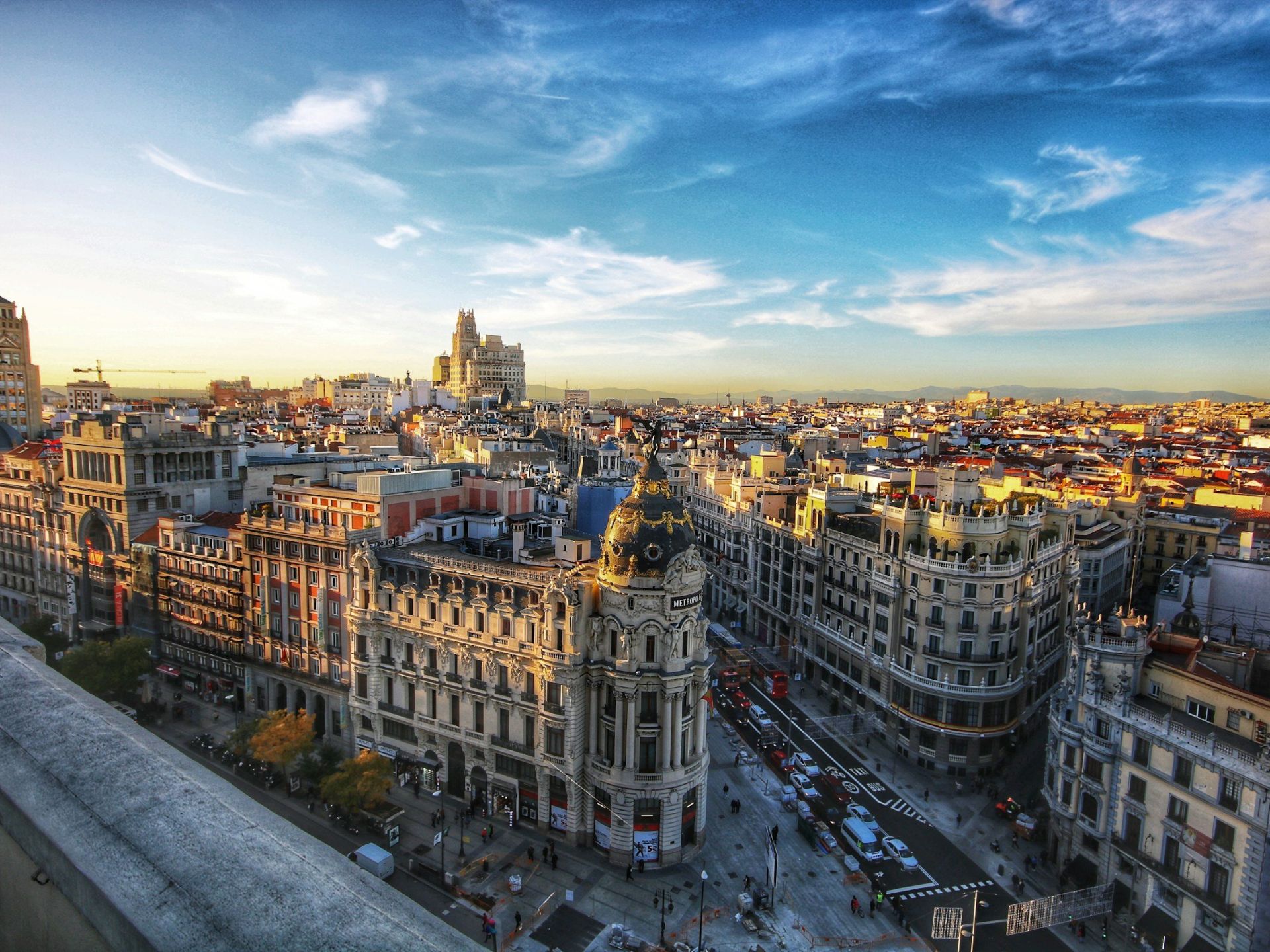 Discover the best cities to visit in Spain, from Barcelona’s vibrant streets to Granada’s historic Alhambra. Get practical tips, costs, and interactive maps to plan your perfect Spanish adventure.