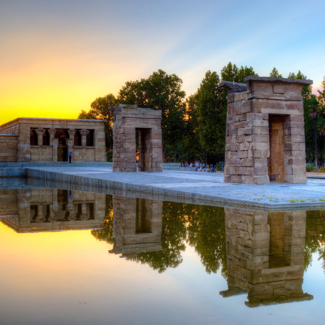 Discover the best places to visit in Madrid with top attractions, practical travel guides, and interactive maps. Plan your trip with tips on food, hotels, and more for an unforgettable experience!