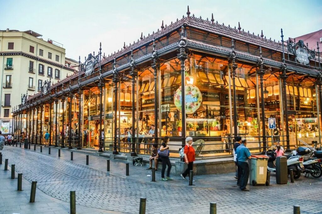 This isn’t your average market – it’s a foodie paradise with tapas, seafood, and pastries. Grab patatas bravas or jamón ibérico and a glass of Rioja. It’s crowded, so go early.