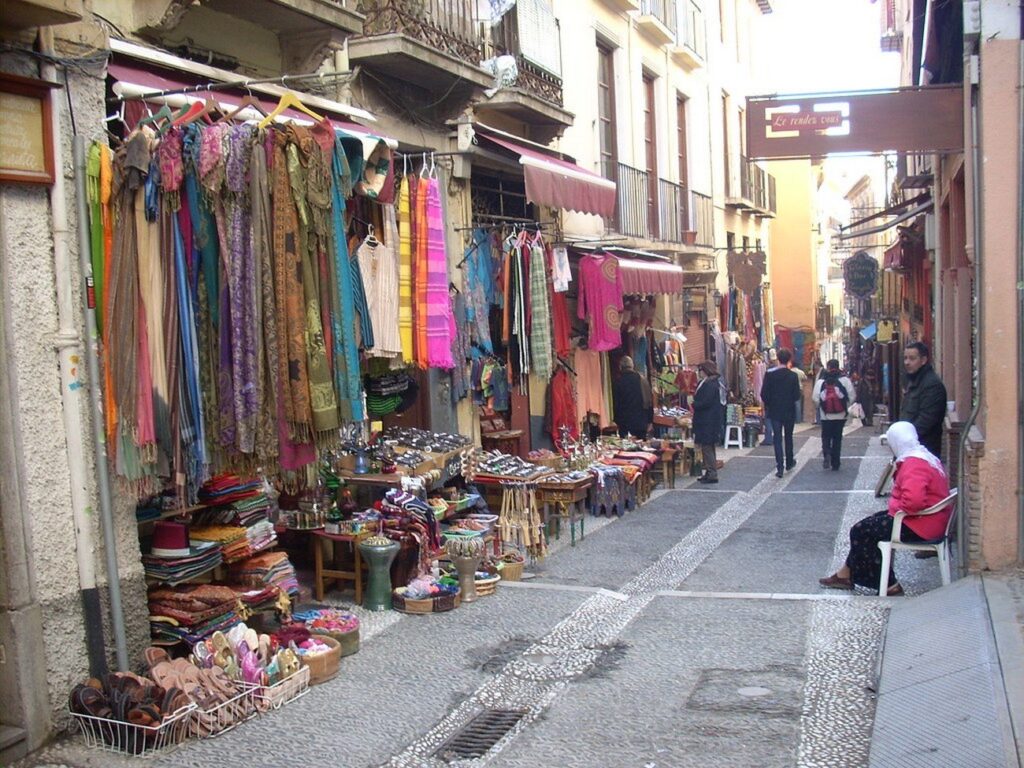 A lively street packed with tapas bars and shops. Try Bar Los Diamantes for fried seafood and a cold Alhambra beer.