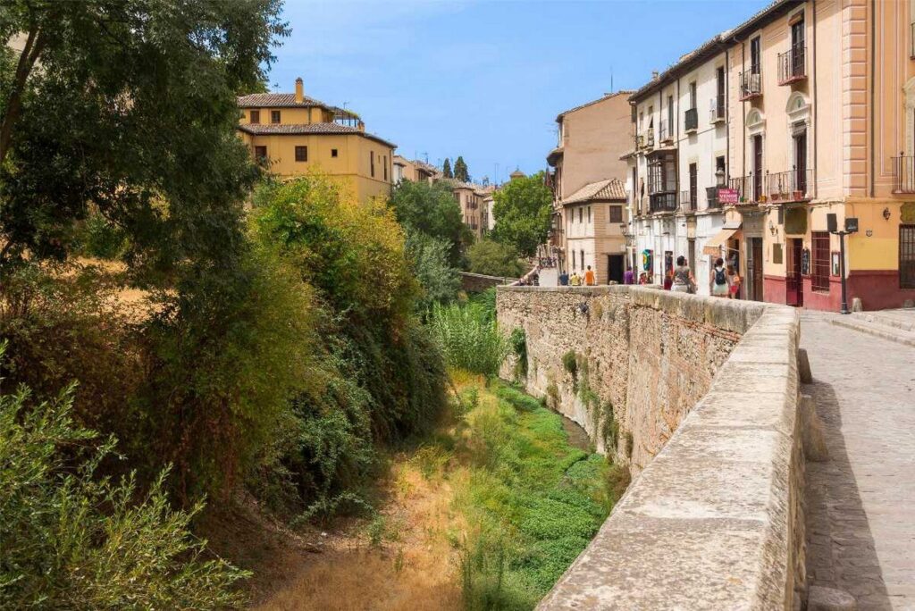 This riverside walk is pure magic, with stone bridges, old houses, and views of the Alhambra. Perfect for photos or a romantic evening stroll.