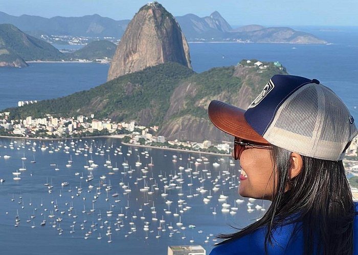 Hit both icons in one go with a guide spilling history. Cable car and train included—views that'll blow your mind.