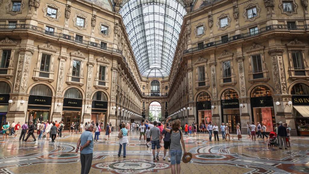 Discover the best of Milan! From the Duomo to the fashion district and Leonardo da Vinci's The Last Supper