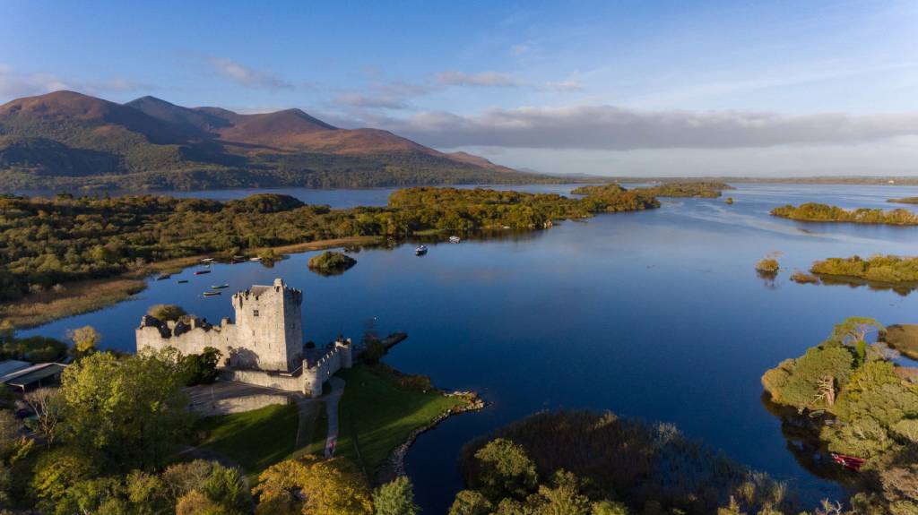Discover Killarney's emerald enchantments with our ultimate first-timer's guide! Explore Ross Castle, Muckross House, Torc Waterfall, Killarney National Park, and the Ring of Kerry. Get tips on transport, budget, and when to visit Ireland's UNESCO biosphere gem.