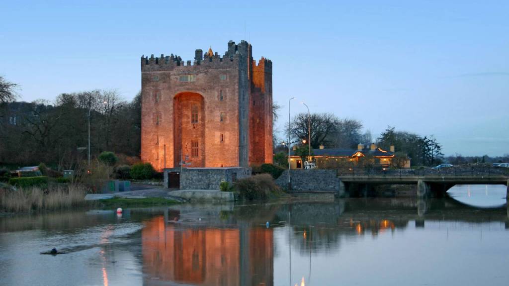 Uncover Limerick's resilient riverside charm with our ultimate first-timer's guide! Explore King John's Castle, the Frank McCourt Museum, Thomond Park, and more. Get tips on transport, budget, and when to visit Ireland's historic treaty city.