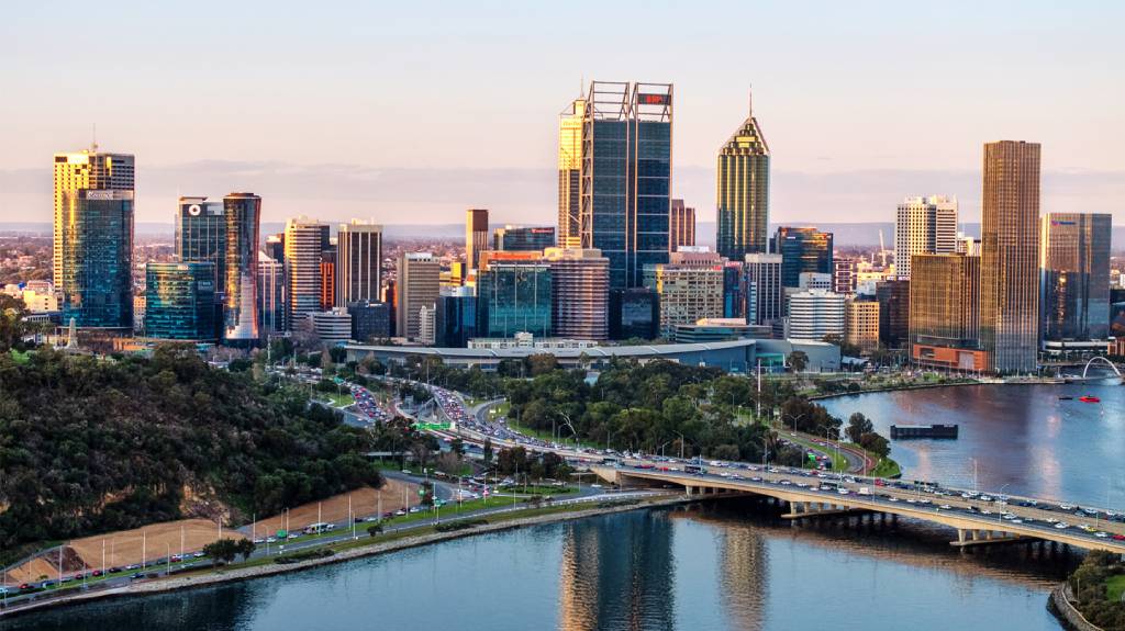 Uncover the sunniest city! Visit Kings Park, Rottnest Island, Fremantle, and the stunning beaches. Your essential guide to Perth's top 10 must-see places.