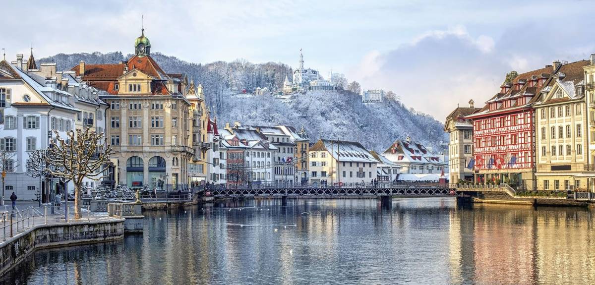 Discover the best places to visit in Lucerne, Switzerland – from the iconic Chapel Bridge and Lion Monument to Mount Pilatus and Lake Lucerne cruises. Includes interactive map, 3-day itinerary, budget tips, and insider advice for your perfect trip.