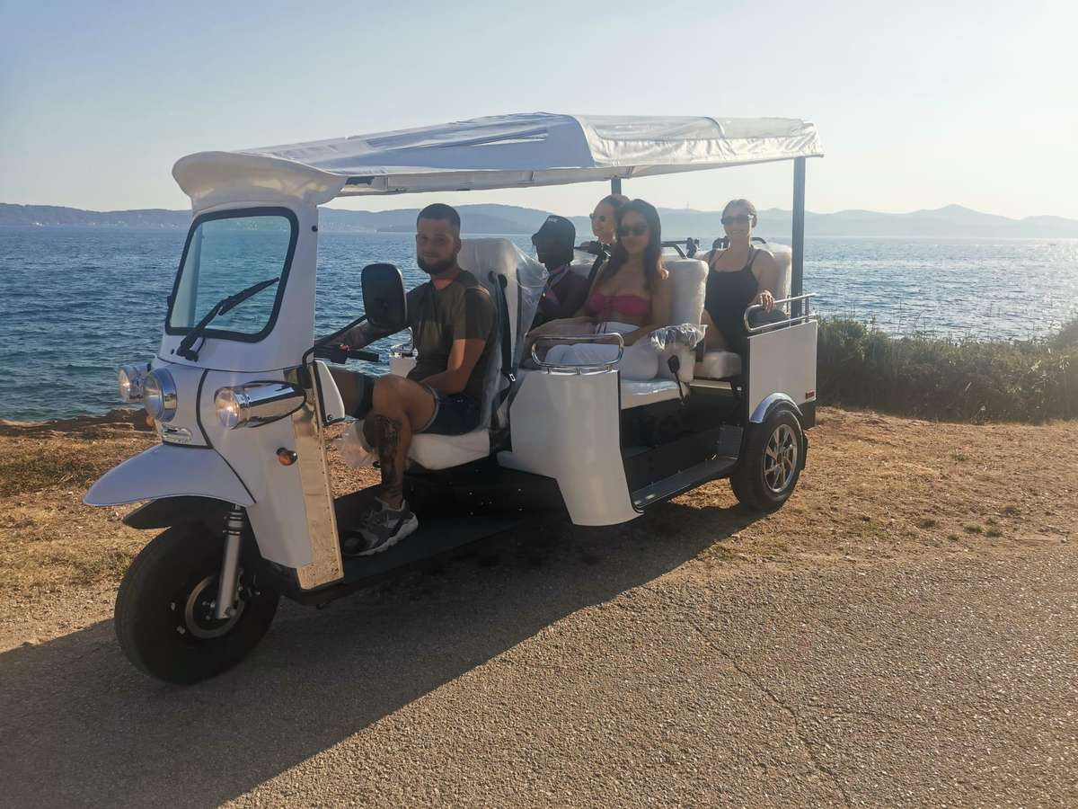 Explore the highlights of Zadar on an eco-friendly private tuk tuk tour. Visit the Sea Organ