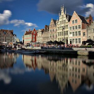 Explore Medieval Ghent on a 40-minute boat tour. See the Graslei waterfront and the Castle of Counts with a local expert guide. Book your tickets now!