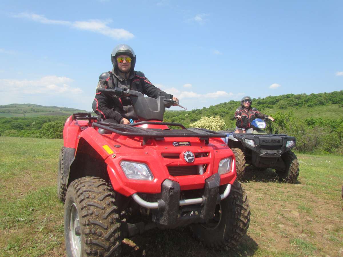 Experience a thrilling quad safari from Sunny Beach with hotel transfers. Ride an automatic ATV and enjoy panoramic views of Burgas Bay. Book your tickets now!