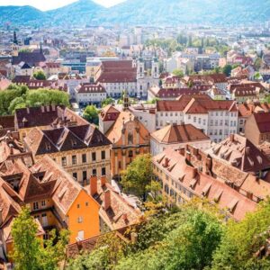 Skip the line at the popular Landeszeughaus in Graz. Discover a unique collection of historic weapons and armor with a private guide. Book your tickets now!