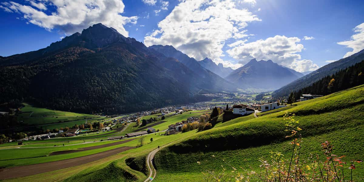 Enjoy breathtaking Alpine views on a guided hike through the scenic Telfer Wiesen meadows. Experience the beauty of the Stubai Valley. Book your tickets now!