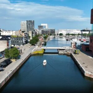 Antwerp: Private Old Harbour Boat Tour with Drinks, Snacks & Experience