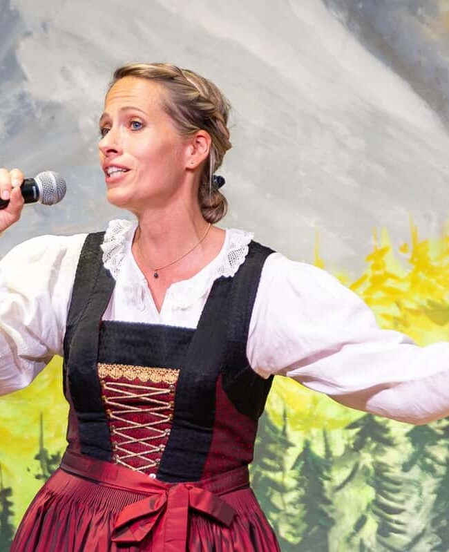 Experience authentic Austrian tradition with the Gundolf Family in Innsbruck. Enjoy yodeling