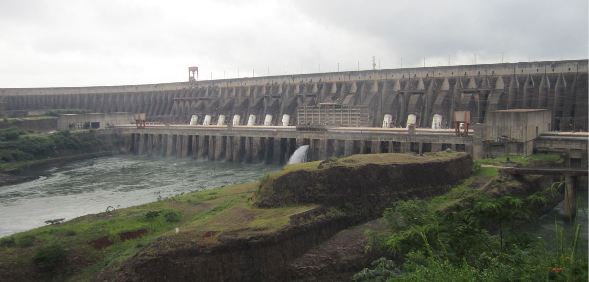best places to visit in itaipu dam